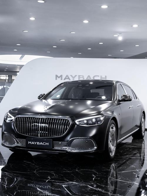 深圳28岚图汽车的售后服务让用户无忧出行，迈巴赫未来的豪华车趋势